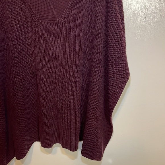 Style & Co. Loose Maroon Poncho Size S/M - Picture 4 of 5